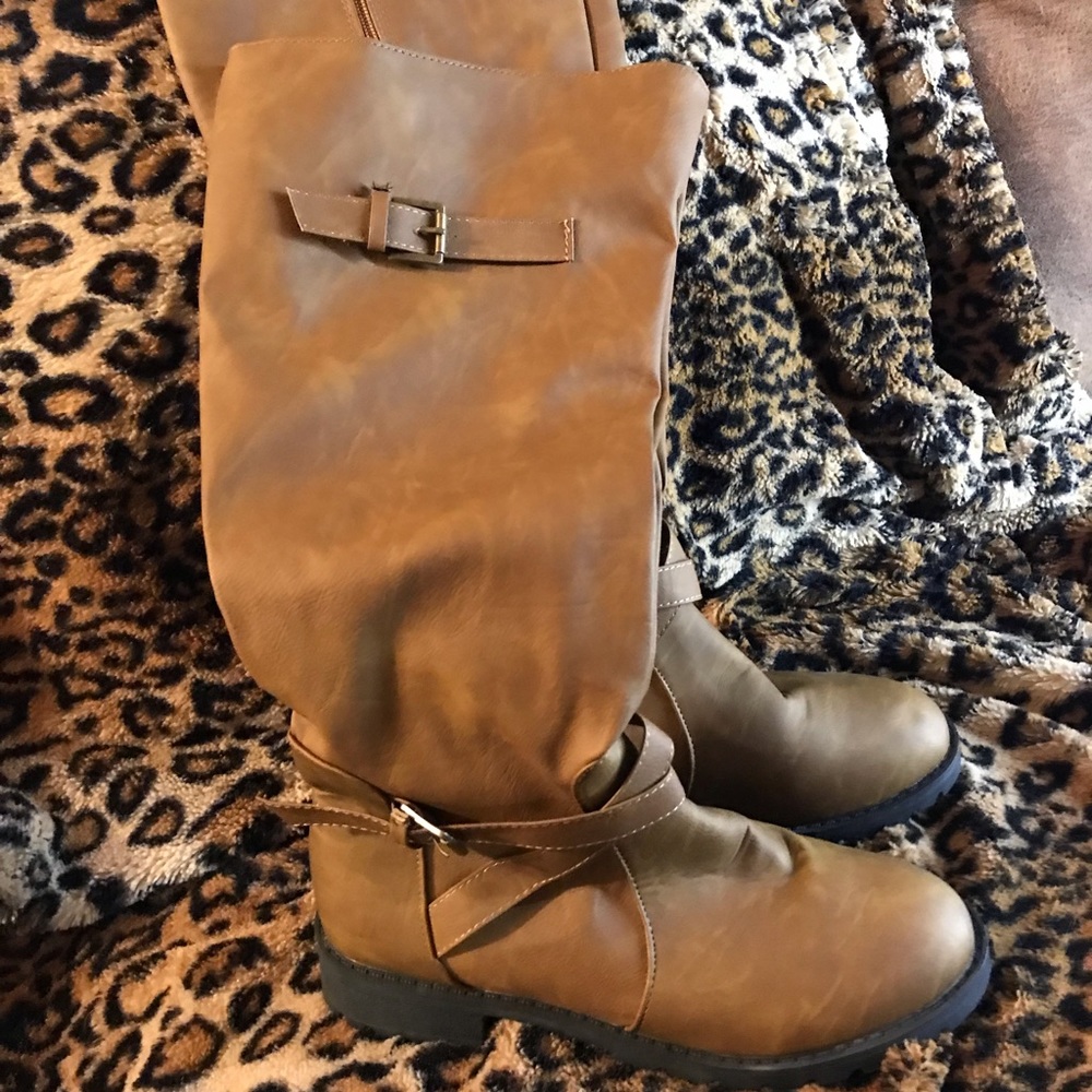 Tall side zip boots